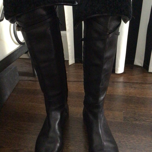 Burberry boots - Picture 1 of 8
